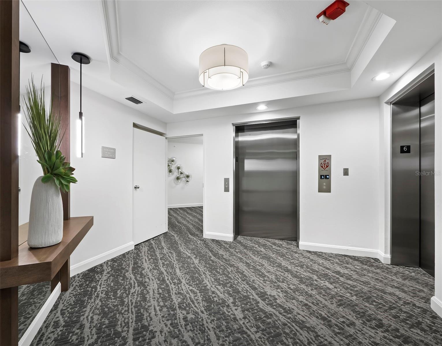 SANCTUARY IV  LONGBOAT KEY - Residential