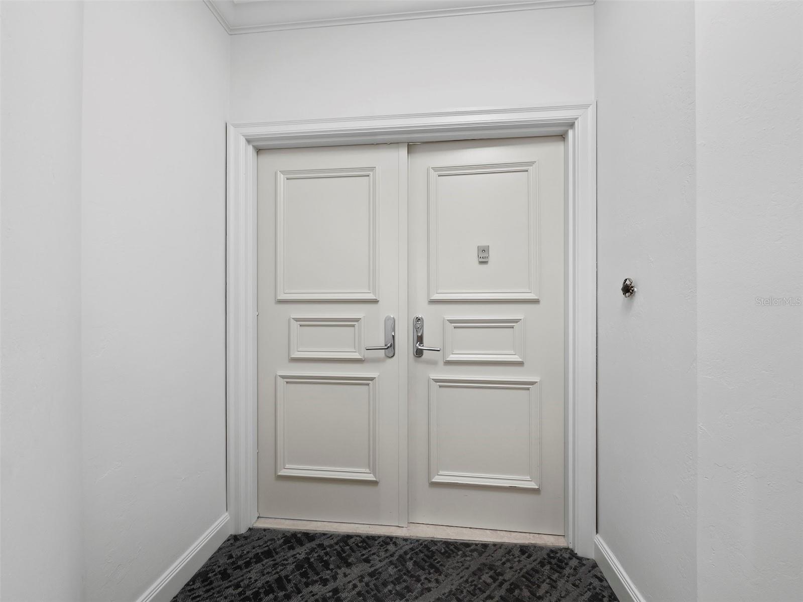 SANCTUARY IV  LONGBOAT KEY - Residential