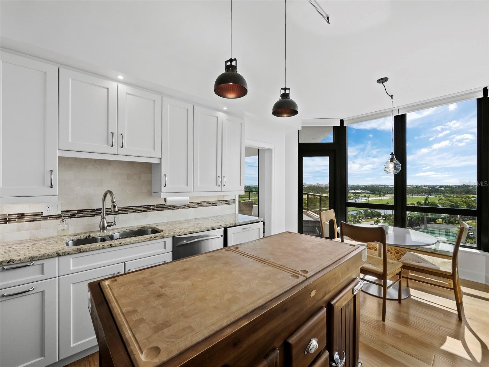 SANCTUARY IV  LONGBOAT KEY - Residential