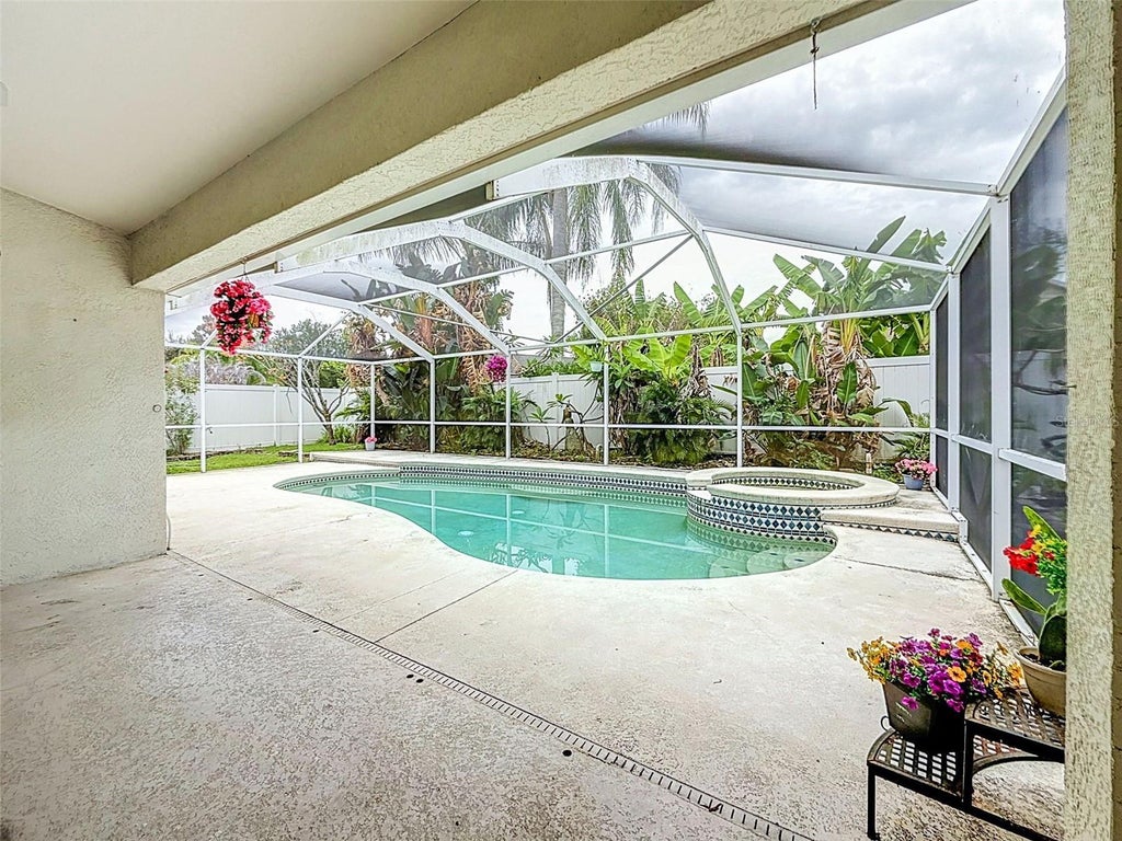 Photo of 2003 Berry Lake Drive, Brandon, FL 33510 (MLS # TB8518216)