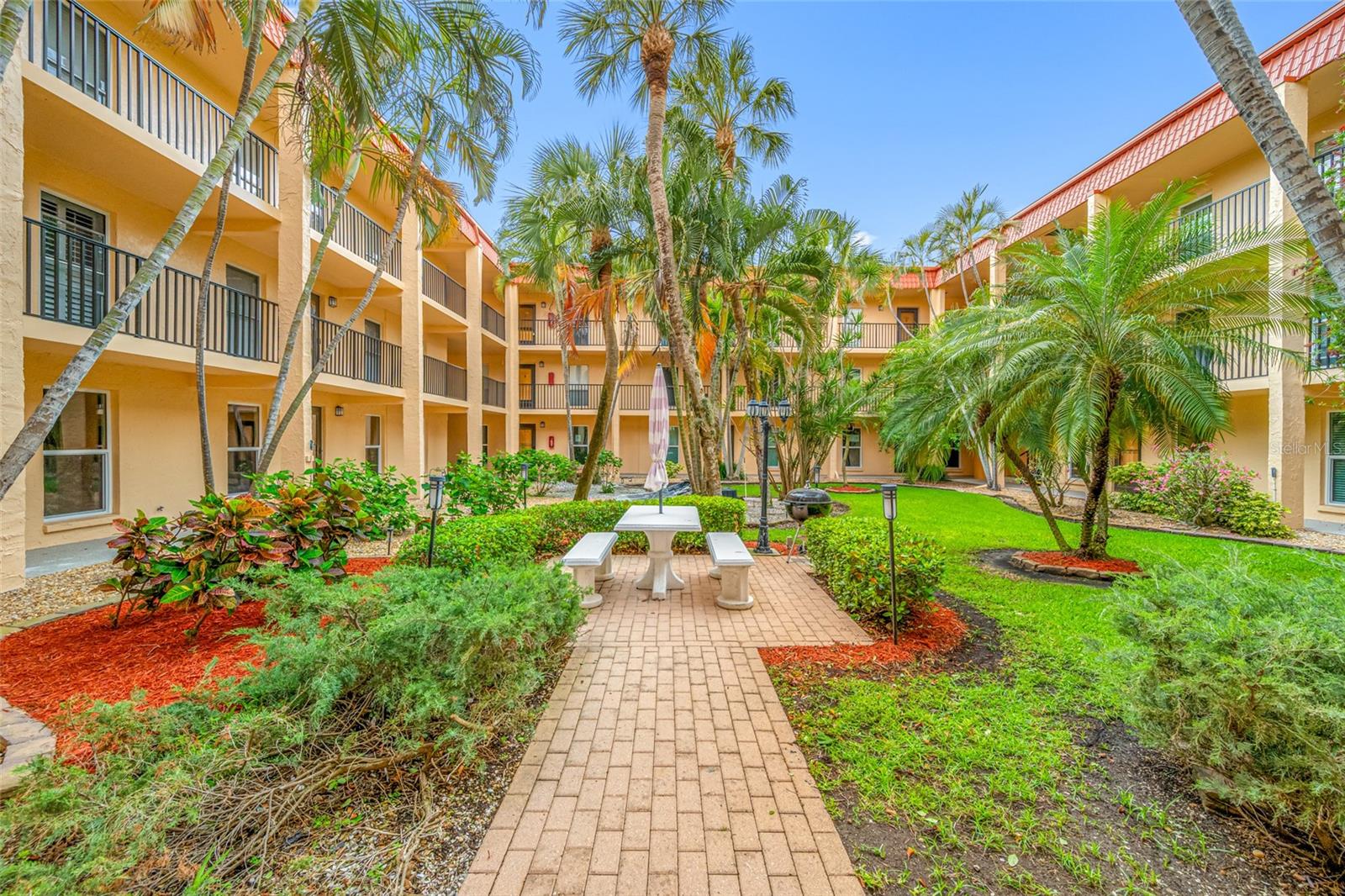 BOCA SHORES CONDO - Residential