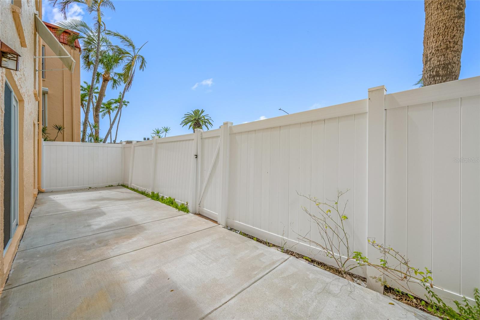 BOCA SHORES CONDO - Residential