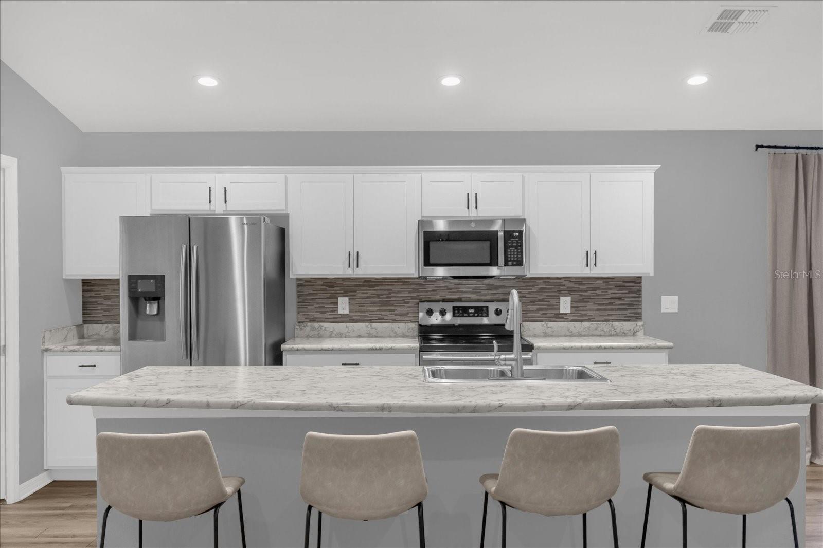 BREAKWATER COVE - Residential Lease