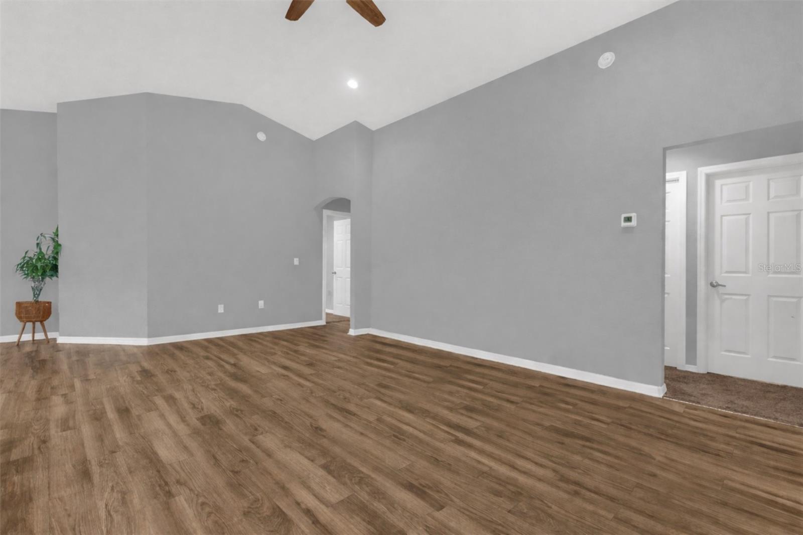 BREAKWATER COVE - Residential Lease