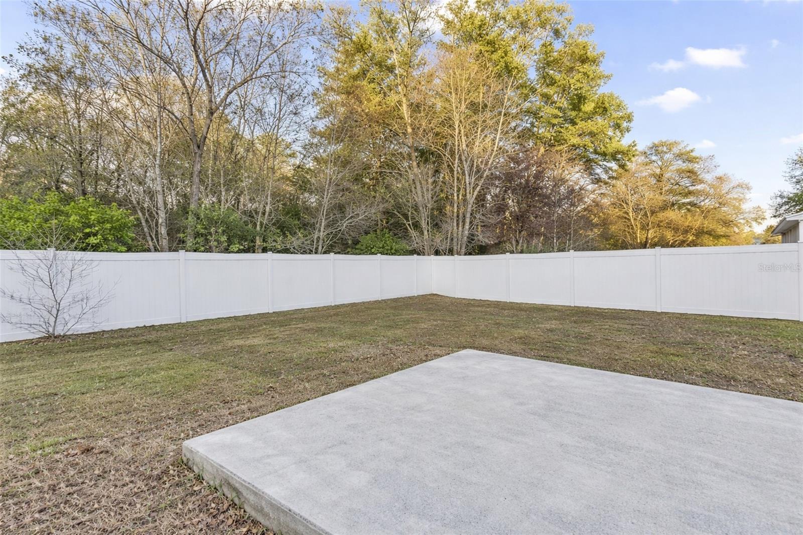 BREAKWATER COVE - Residential Lease