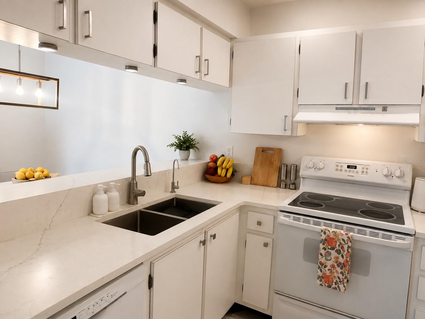 3221 BENEVA ROAD 204