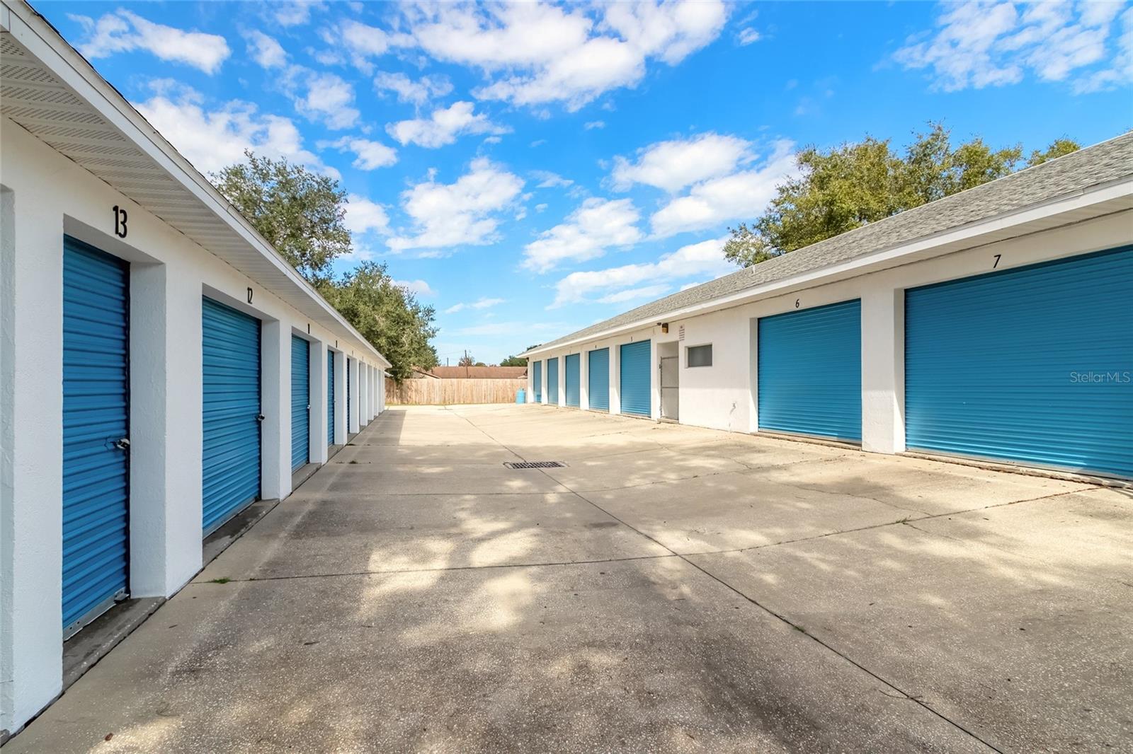 FLORIDA SHORES - Commercial Sale