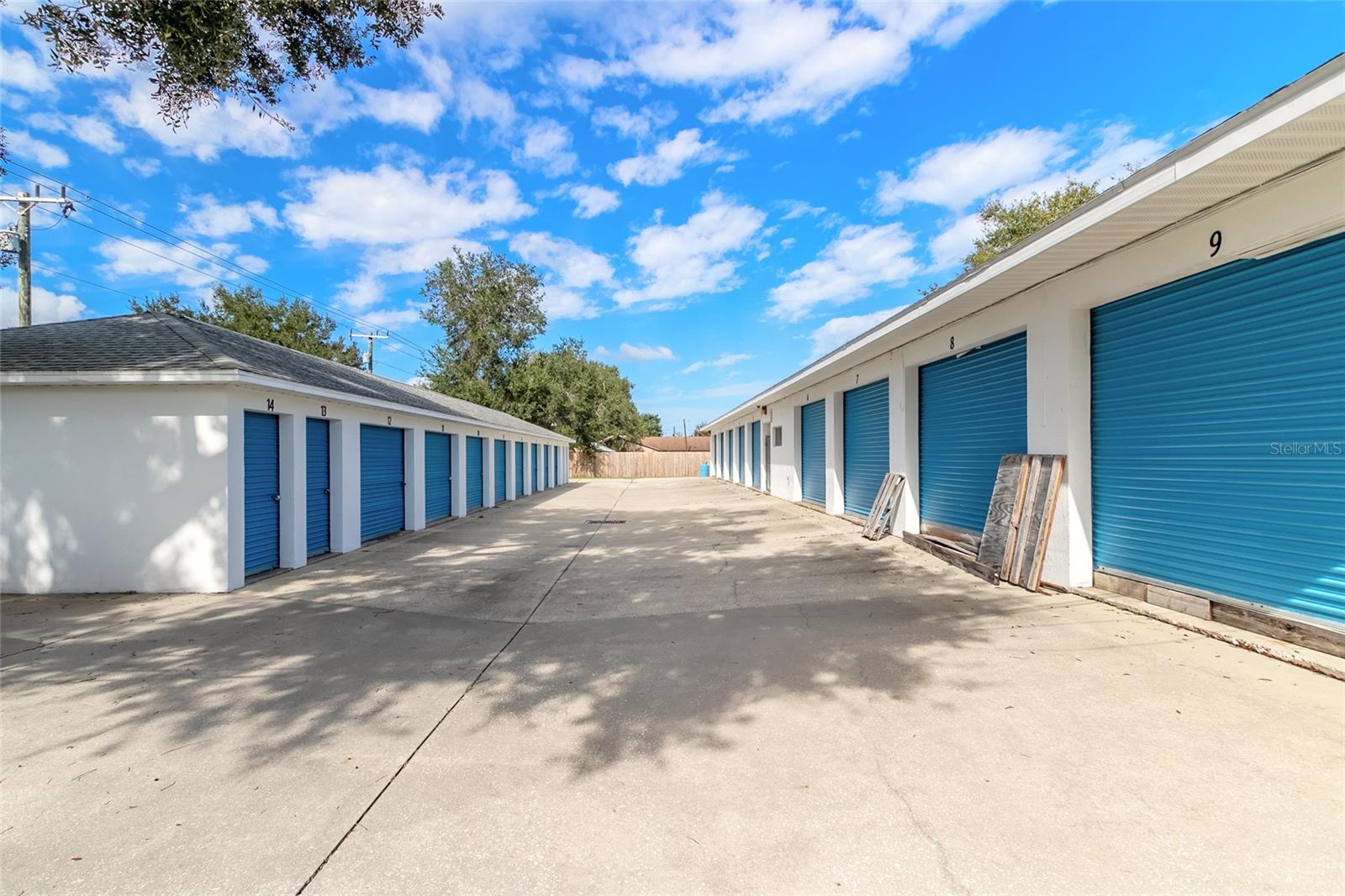 FLORIDA SHORES - Commercial Sale