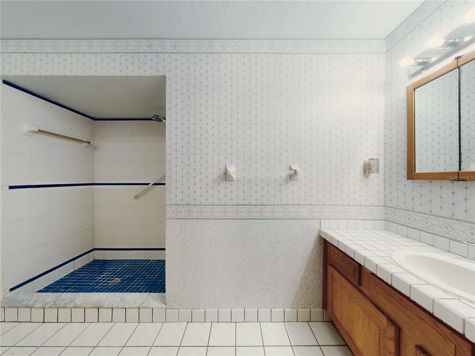 HIDDEN PINES - Residential