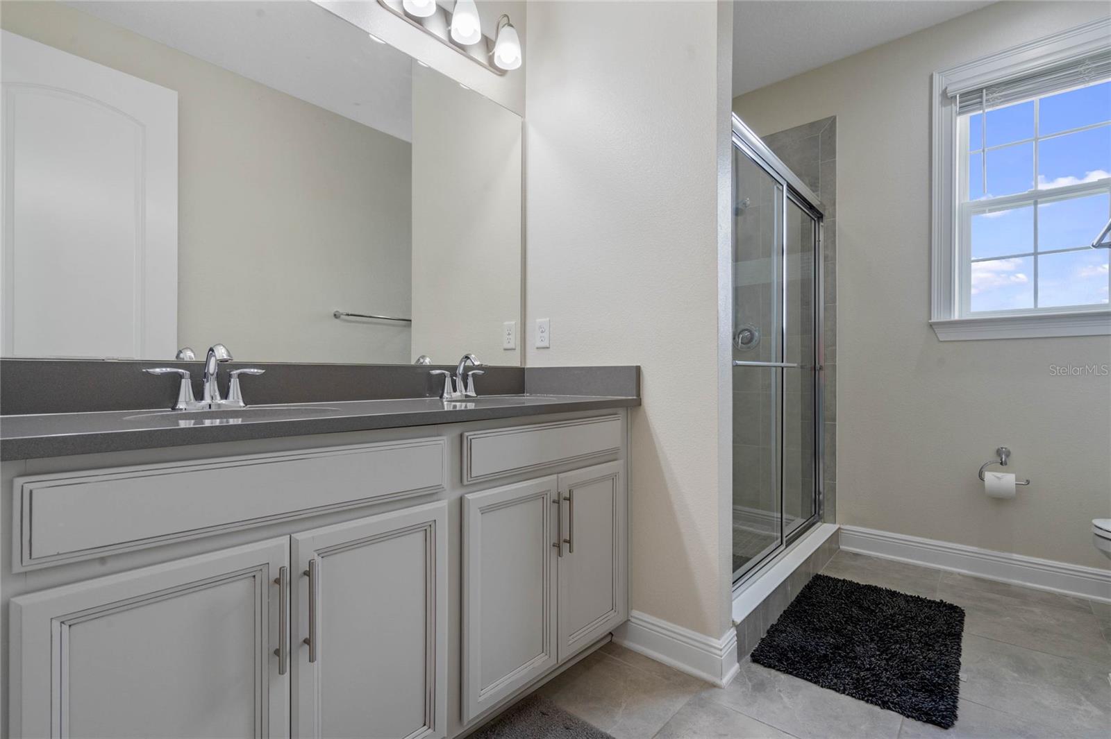 BRADFORD CRK-PH II - Residential Lease