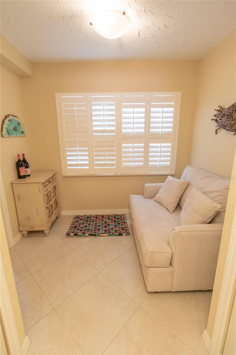 6060 SHORE BOULEVARD S 302