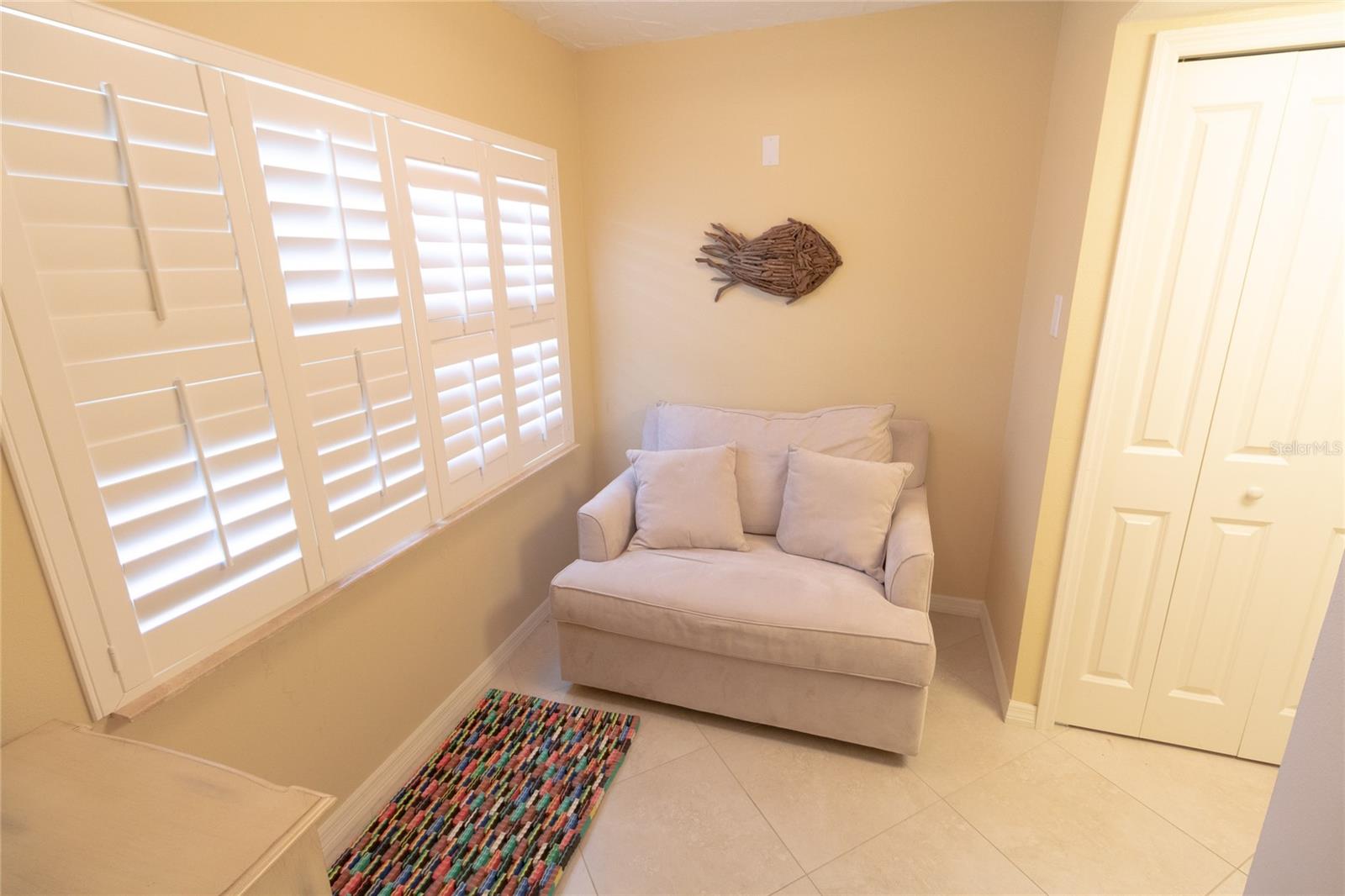 6060 SHORE BOULEVARD S 302