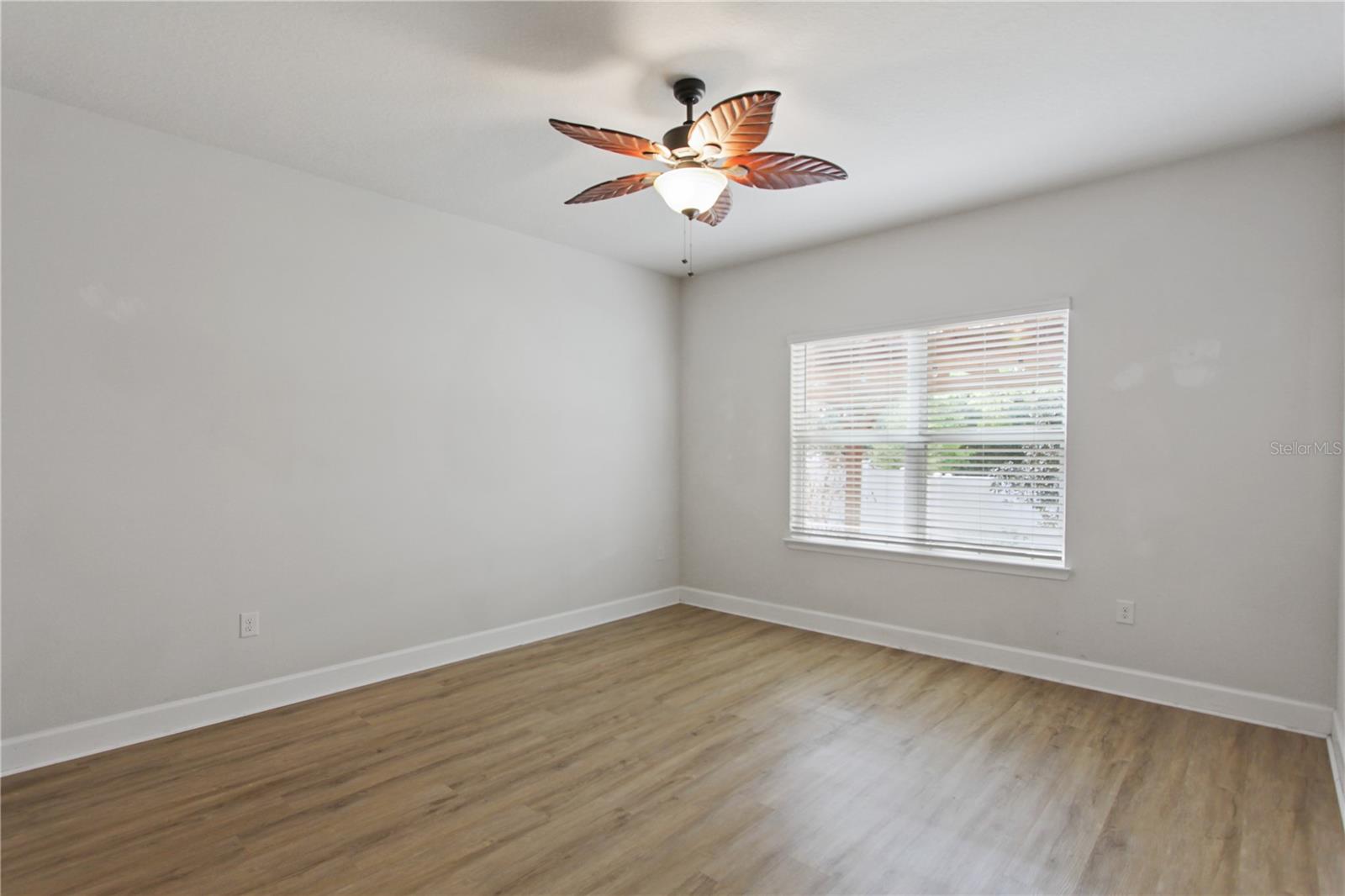 DORA LANDINGS - Residential