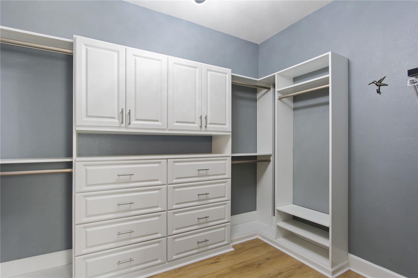 DORA LANDINGS - Residential