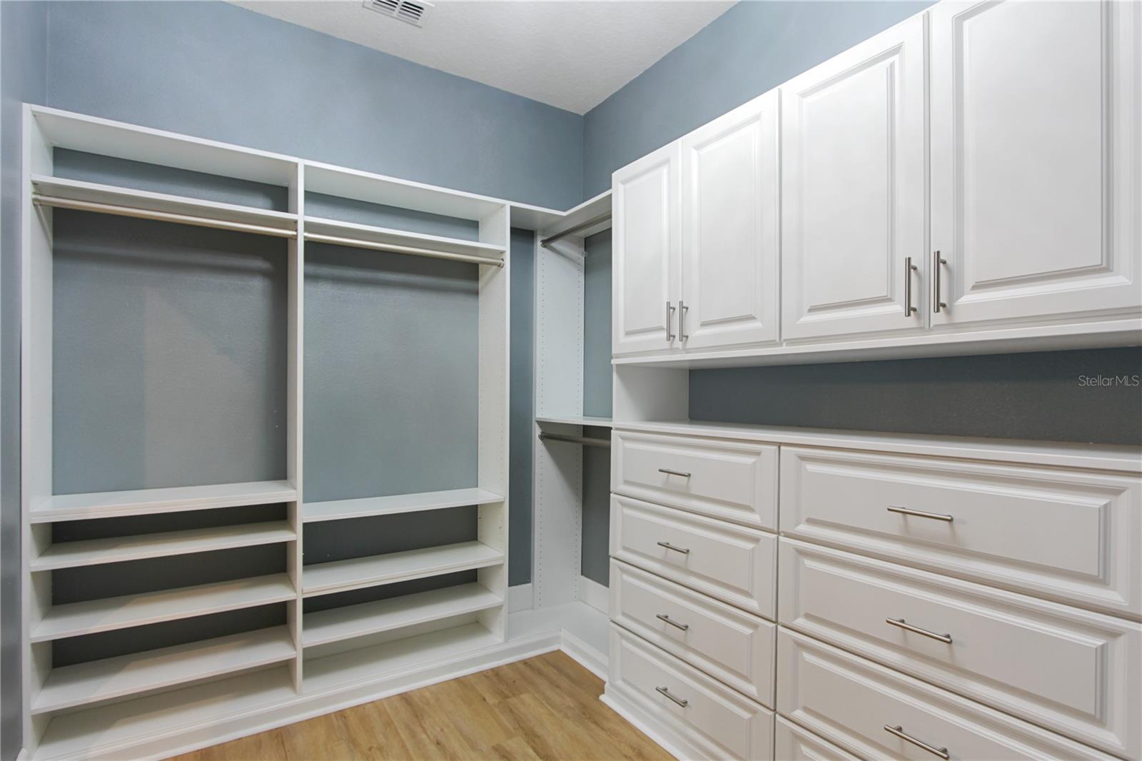 DORA LANDINGS - Residential