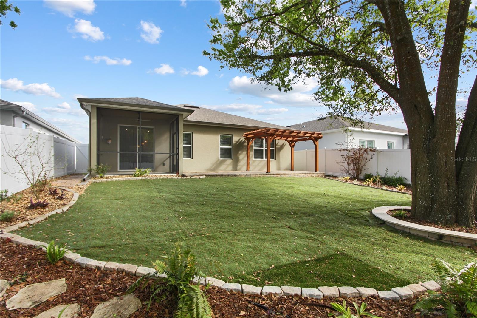 DORA LANDINGS - Residential