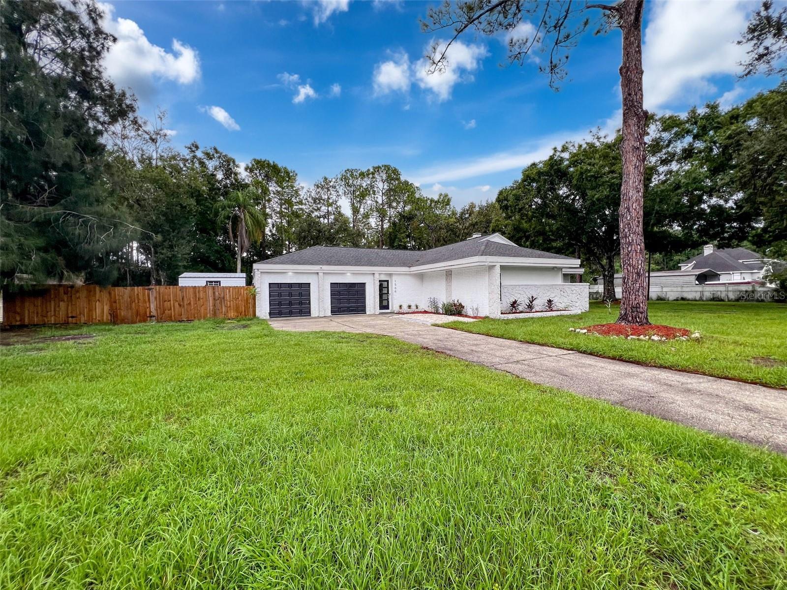 1566 WOODFIELD COURT