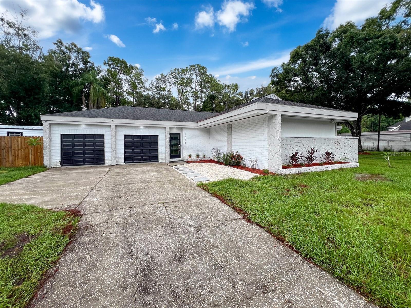 1566 WOODFIELD COURT