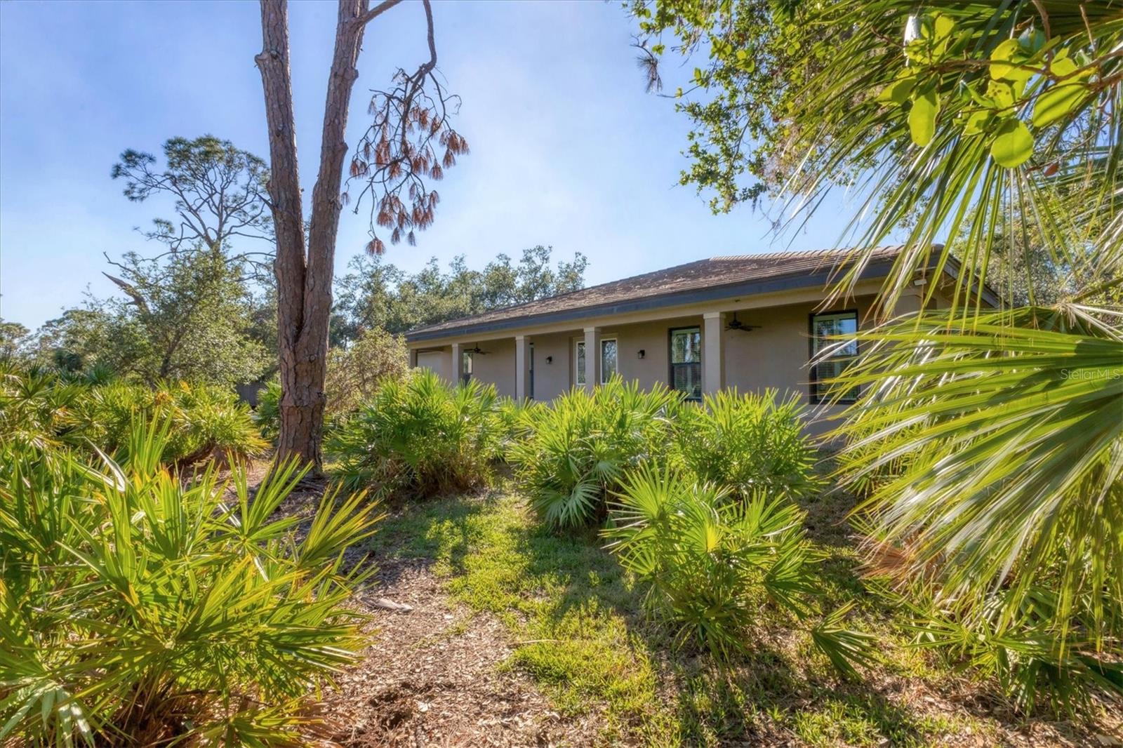 1115 GLADSTONE BOULEVARD