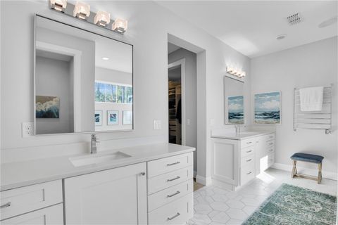 Tiny photo for 801 Lakeshore Drive, Eustis, FL 32726 (MLS # G5104487)