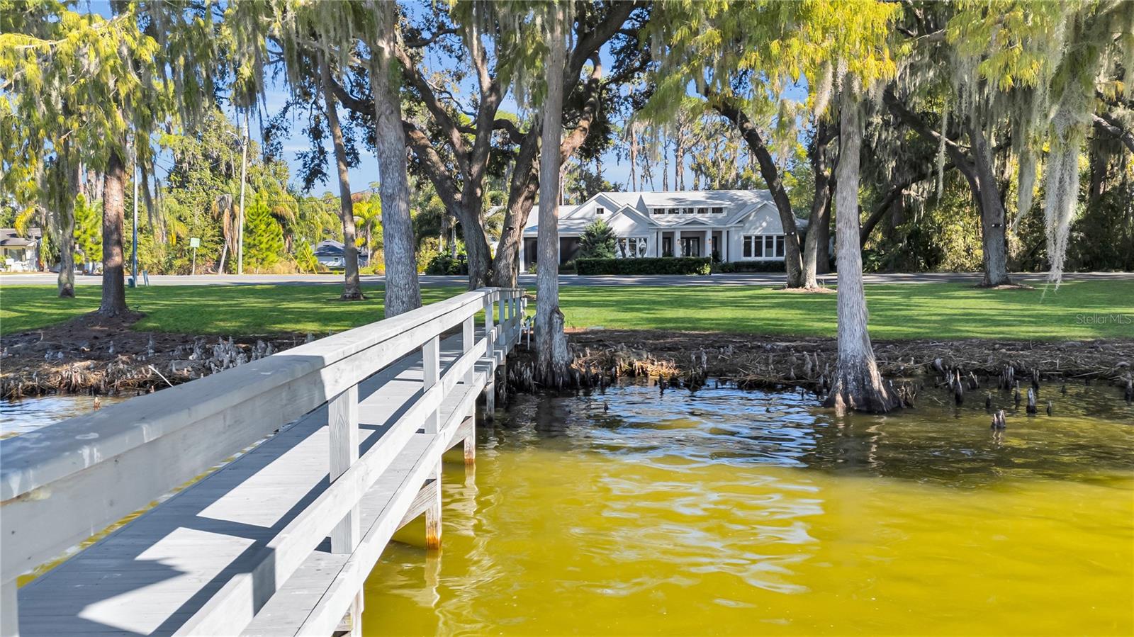 EUSTIS LAKE EUSTIS PLACE - Residential