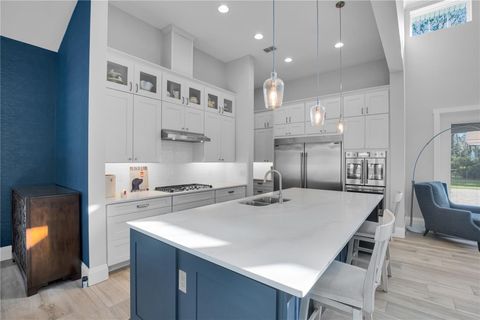 Tiny photo for 801 Lakeshore Drive, Eustis, FL 32726 (MLS # G5104487)