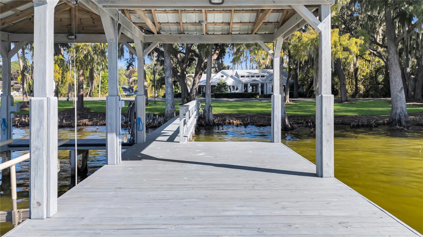 EUSTIS LAKE EUSTIS PLACE - Residential