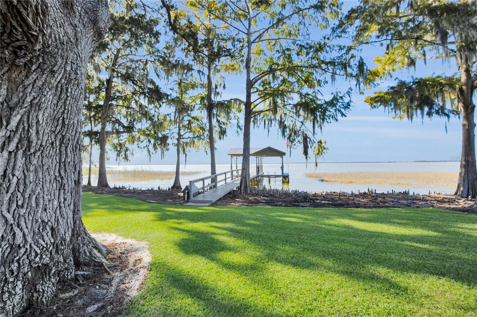 EUSTIS LAKE EUSTIS PLACE - Residential