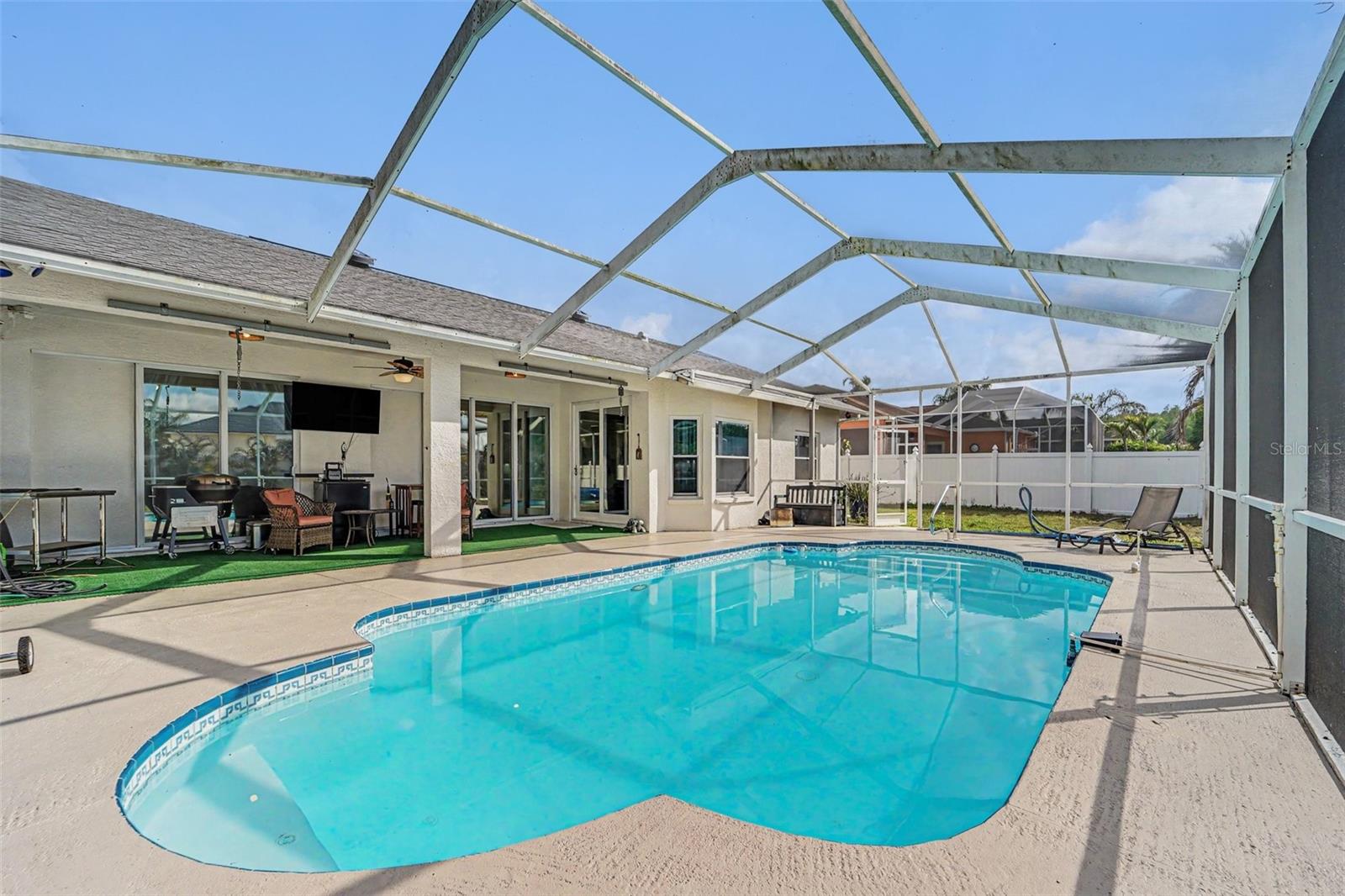 CYPRESS LAKES - Residential