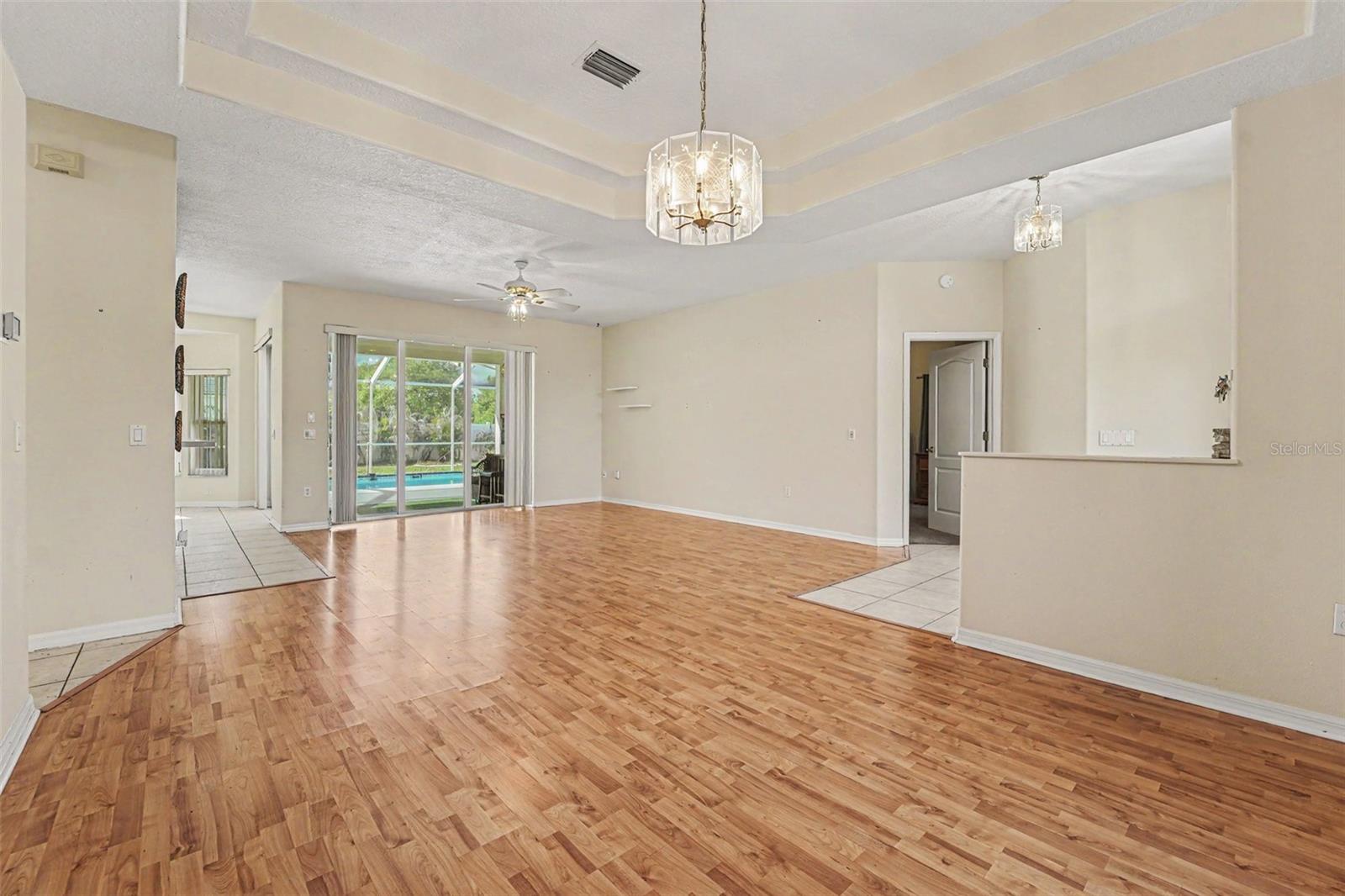 CYPRESS LAKES - Residential
