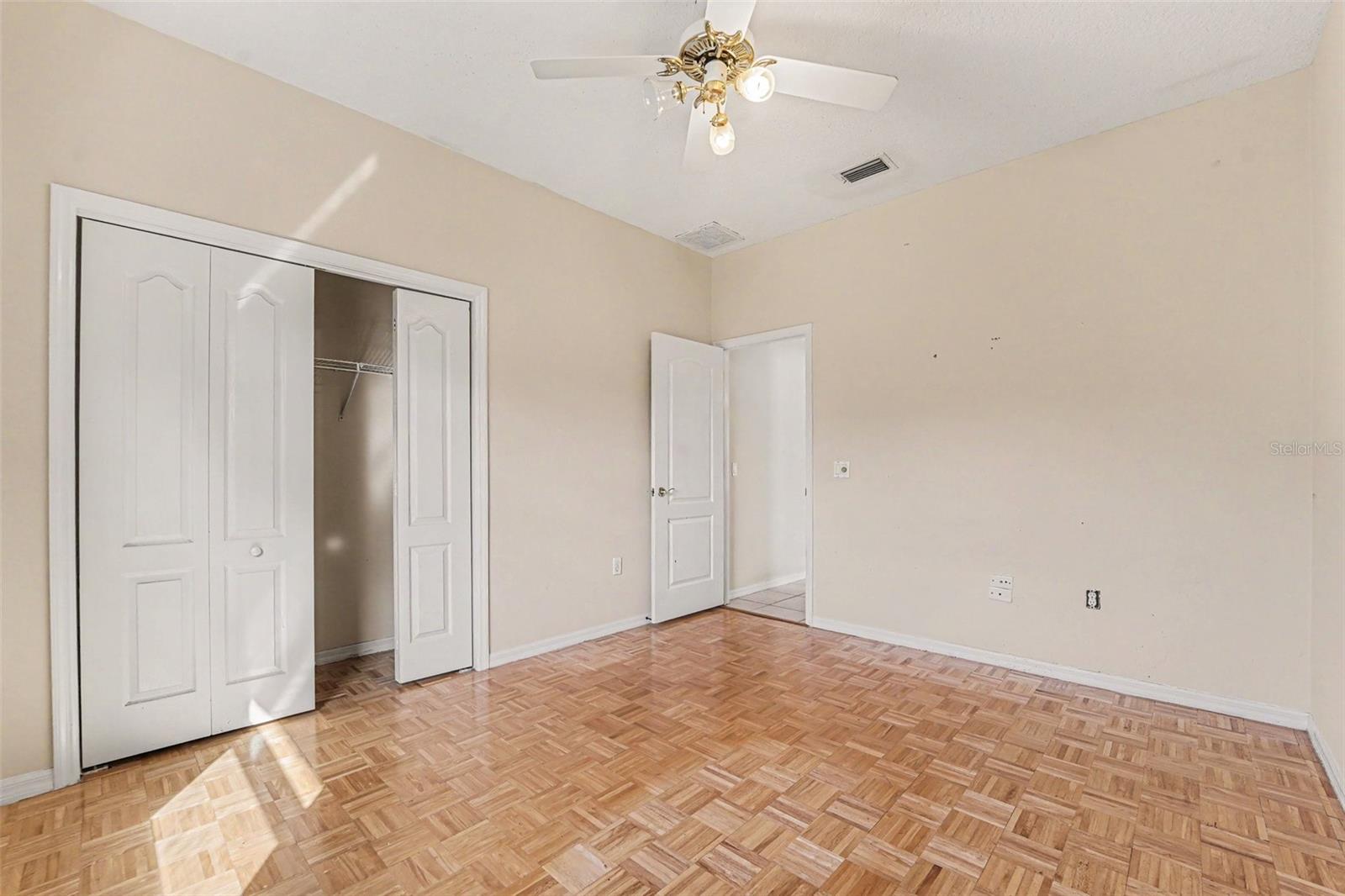 CYPRESS LAKES - Residential