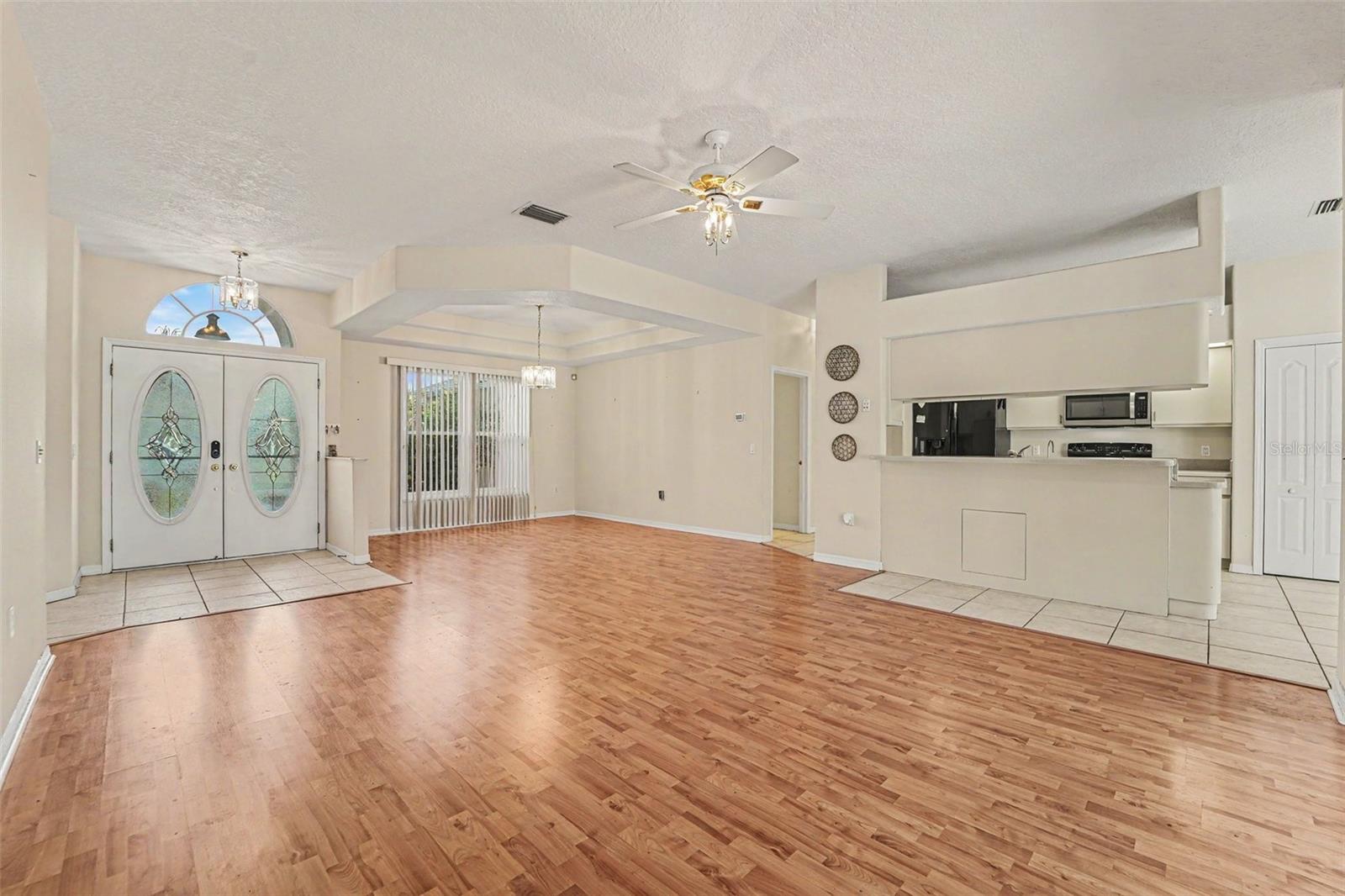 CYPRESS LAKES - Residential