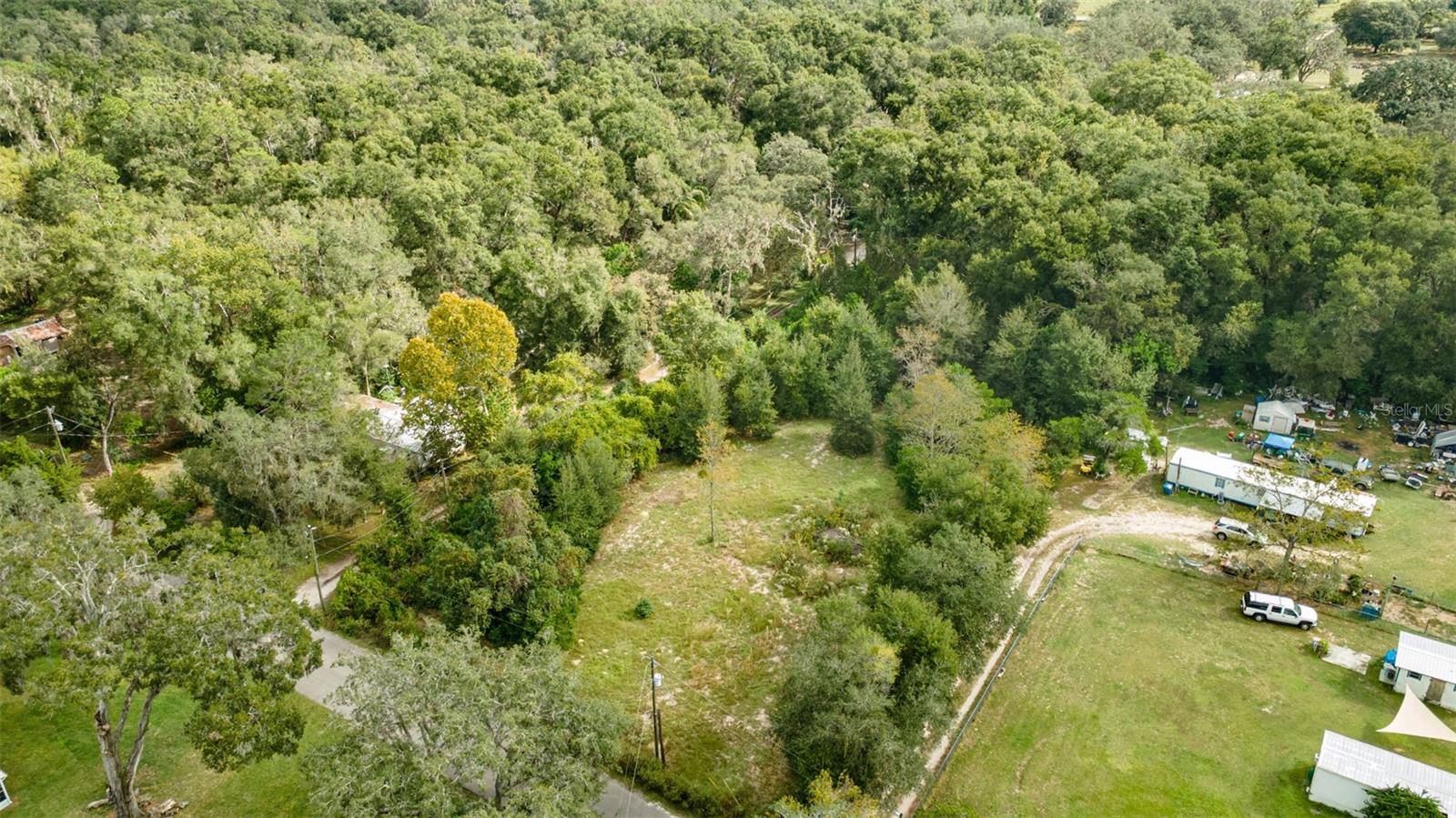 BROOKSVILLE FARMS - Land