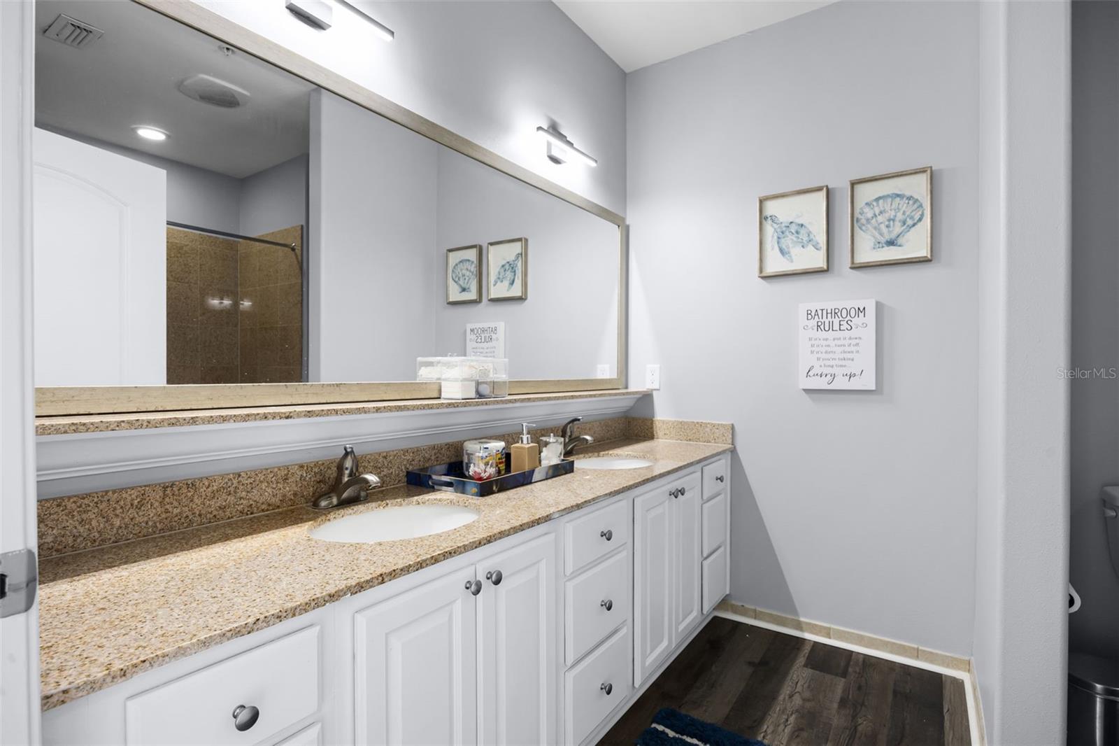 BLUE HERON BCH RESIDENCE TWR 02 CONDO - Residential