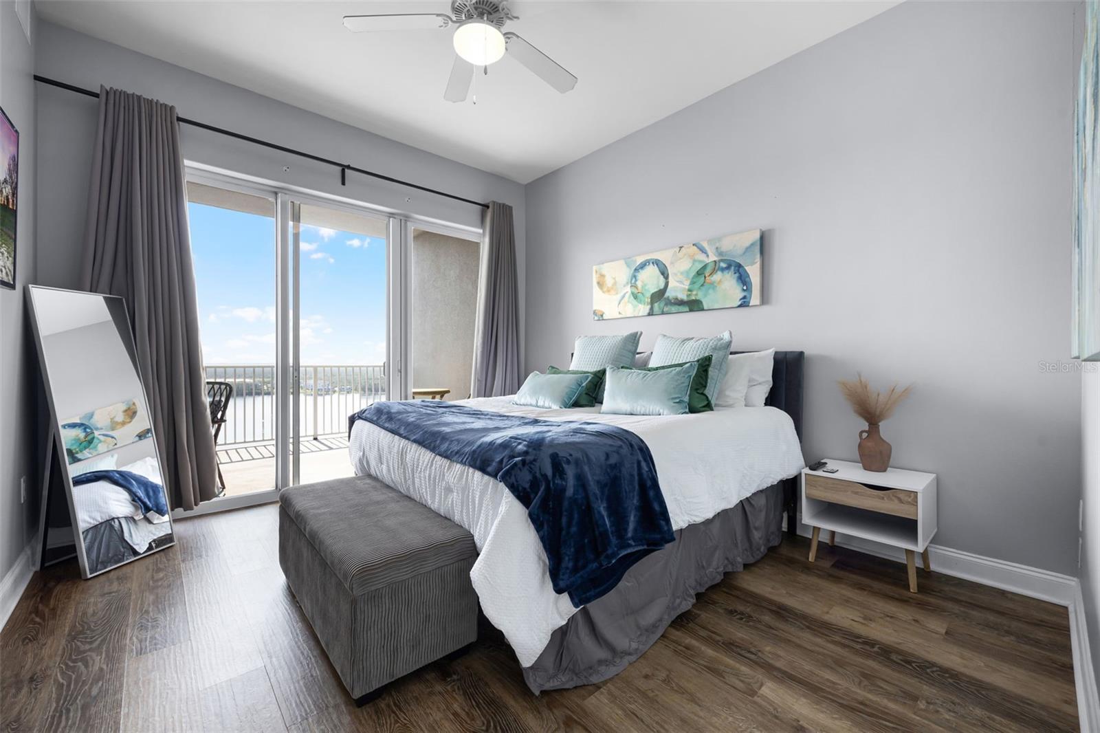 BLUE HERON BCH RESIDENCE TWR 02 CONDO - Residential