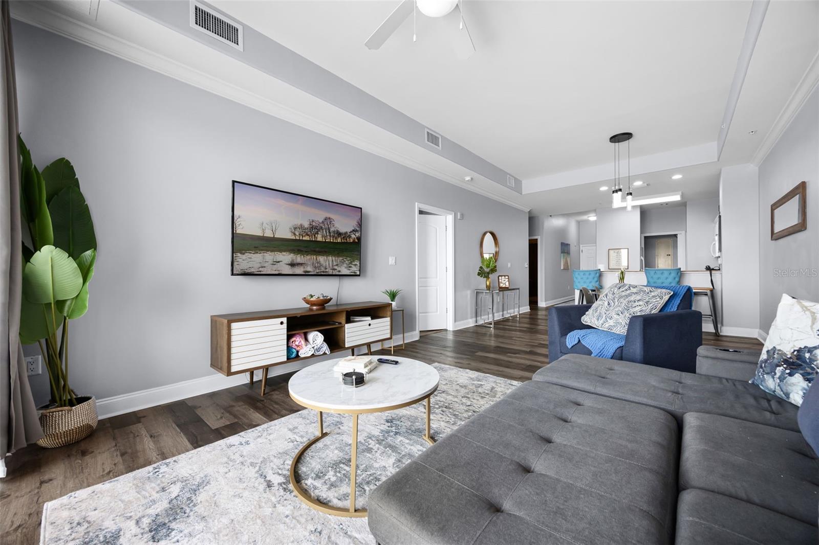 BLUE HERON BCH RESIDENCE TWR 02 CONDO - Residential