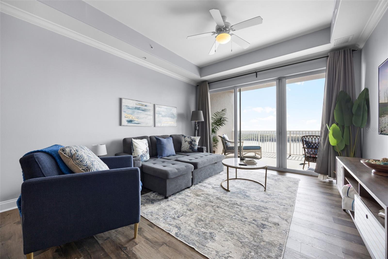BLUE HERON BCH RESIDENCE TWR 02 CONDO - Residential