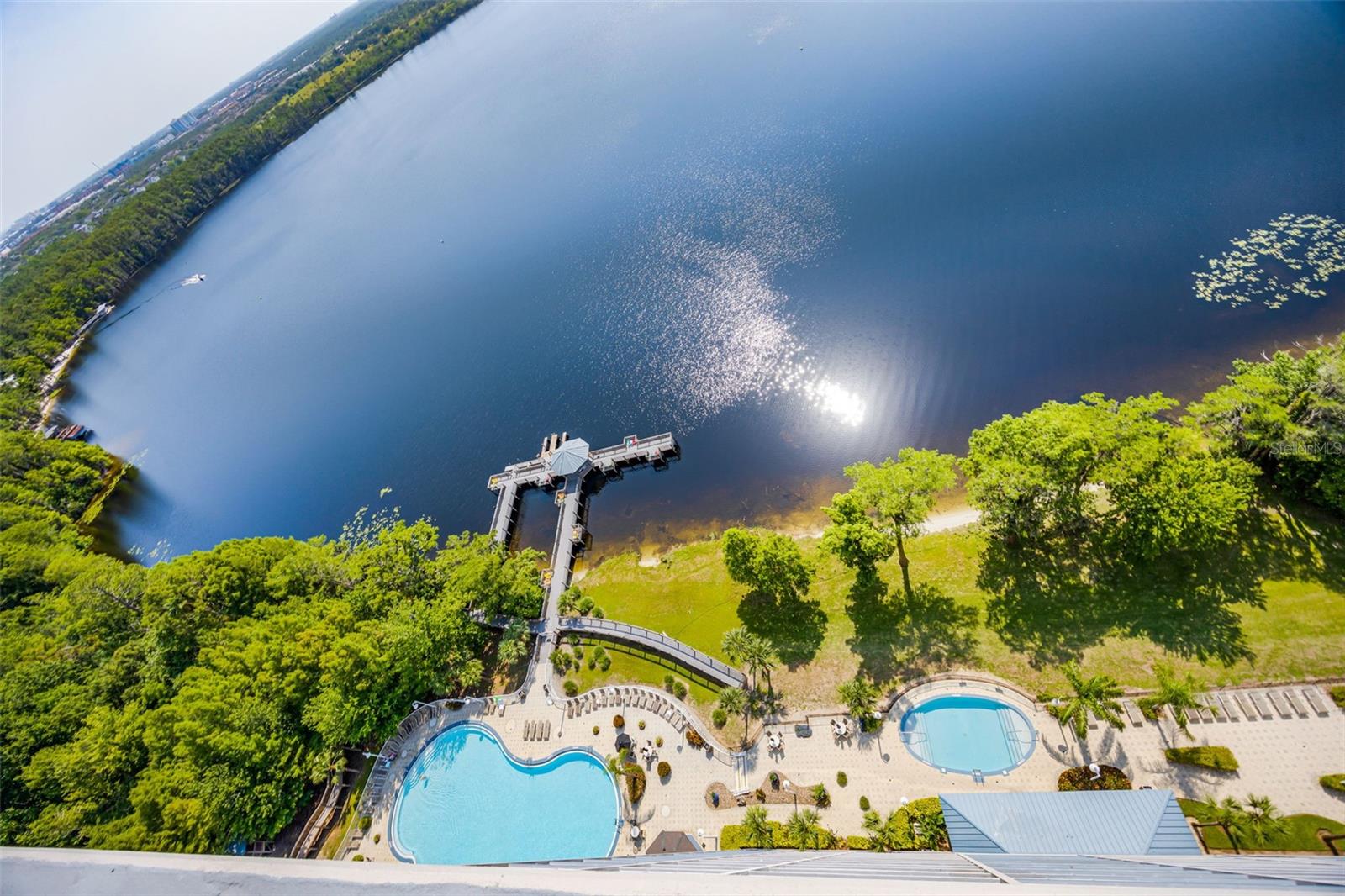 BLUE HERON BCH RESIDENCE TWR 02 CONDO - Residential
