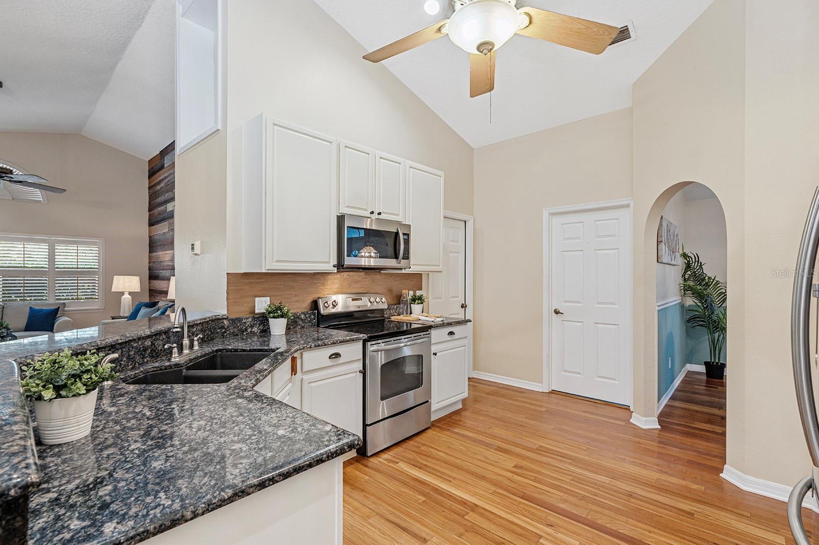 PICKETT DOWNS UNIT 4 - Residential