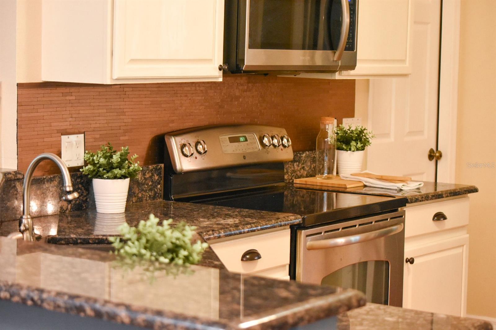 PICKETT DOWNS UNIT 4 - Residential