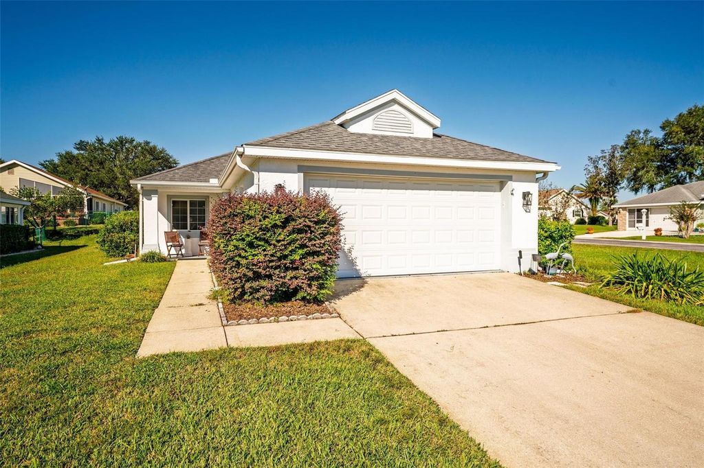 Photo of 2048 NW 50th Avenue, Ocala, FL 34482 (MLS # OM722163)