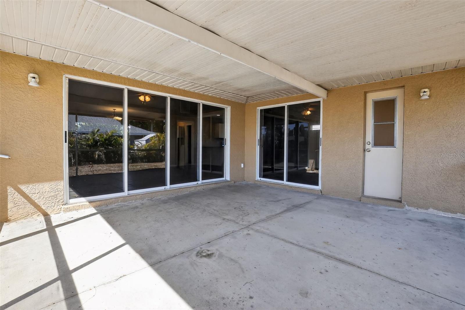 SAN CARLOS PARK - Residential