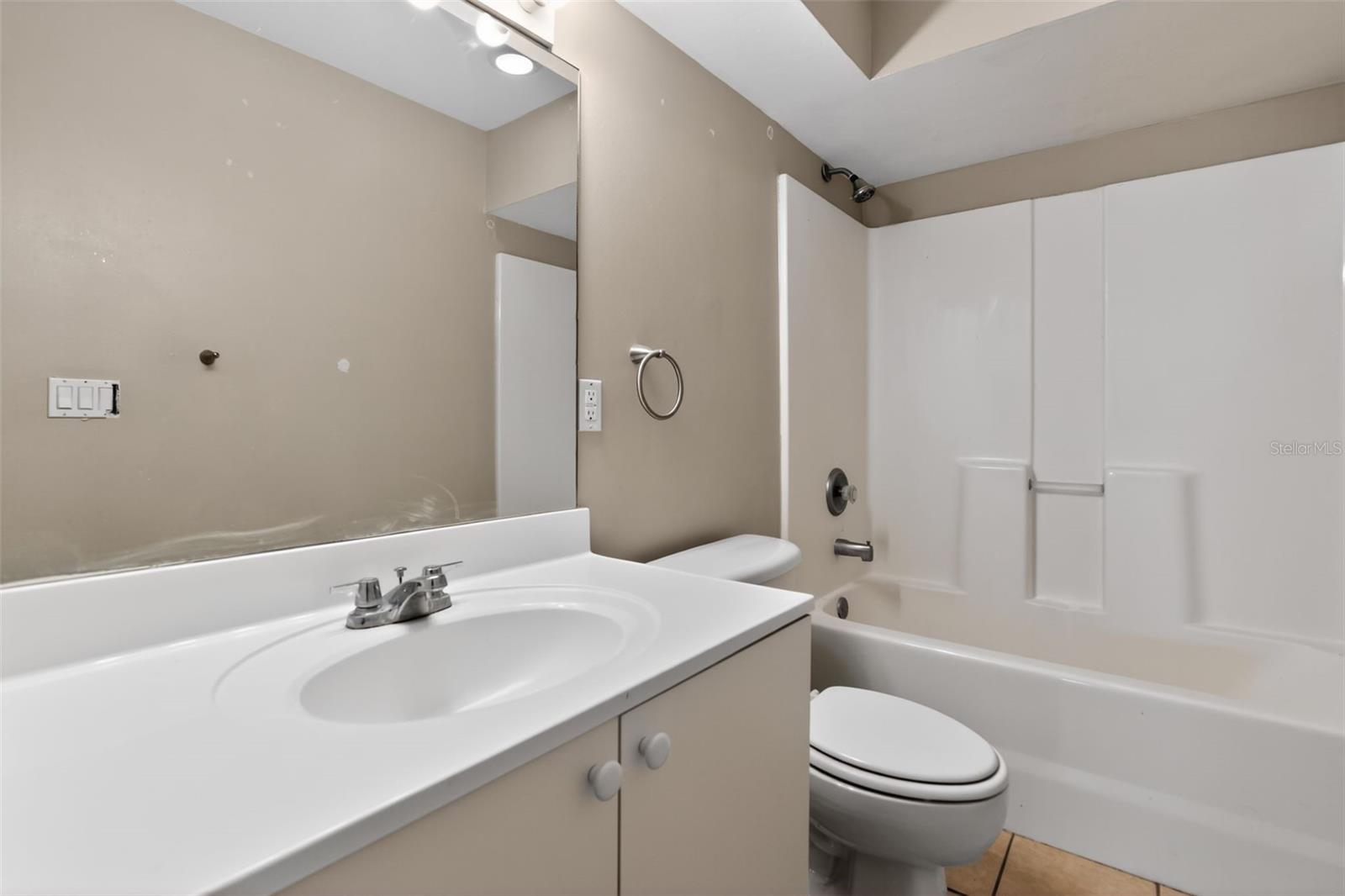 SAN CARLOS PARK - Residential