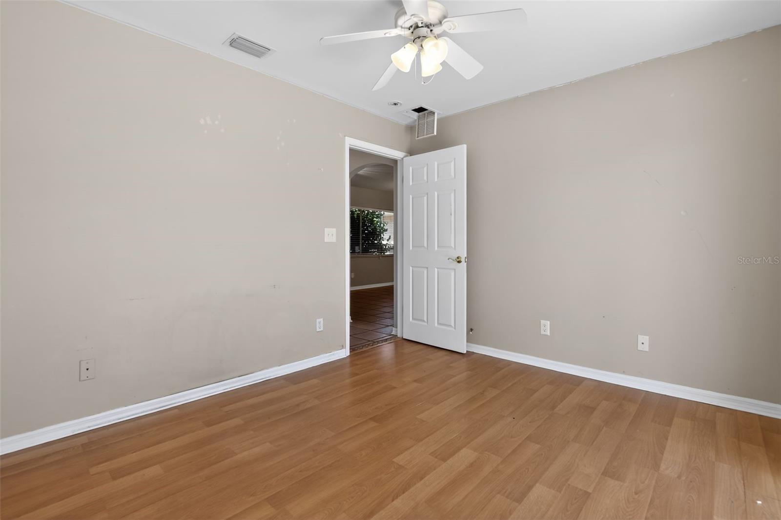 SAN CARLOS PARK - Residential