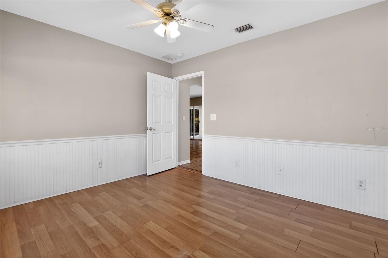 SAN CARLOS PARK - Residential