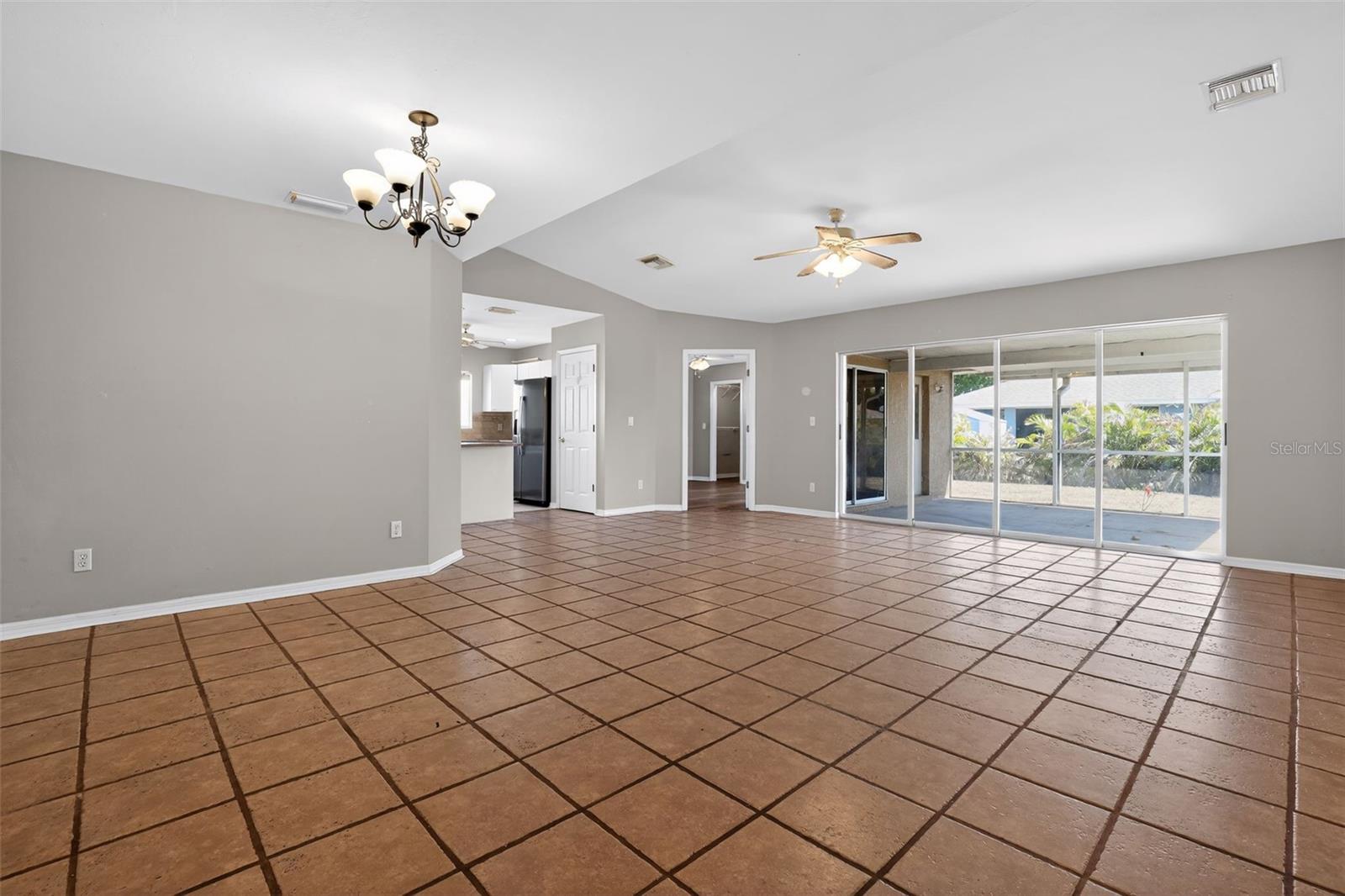 SAN CARLOS PARK - Residential