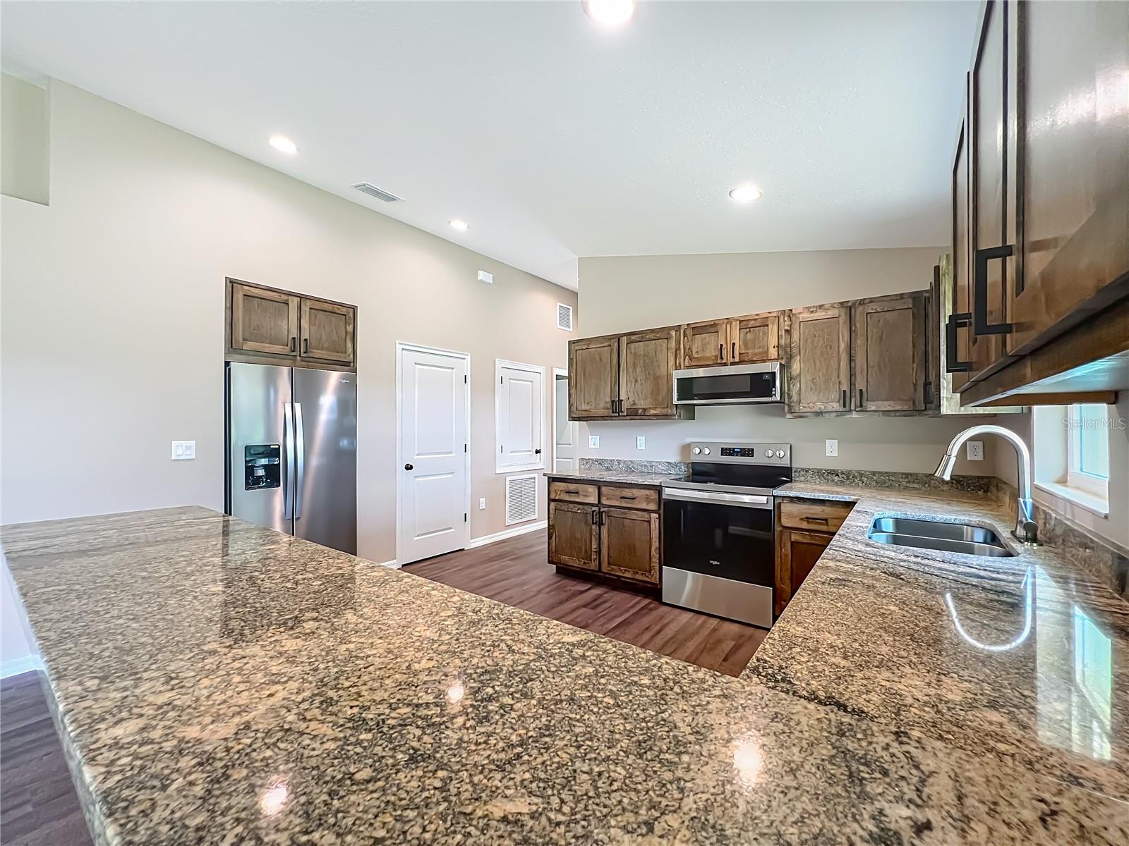 HIDDEN HARBOUR - Residential