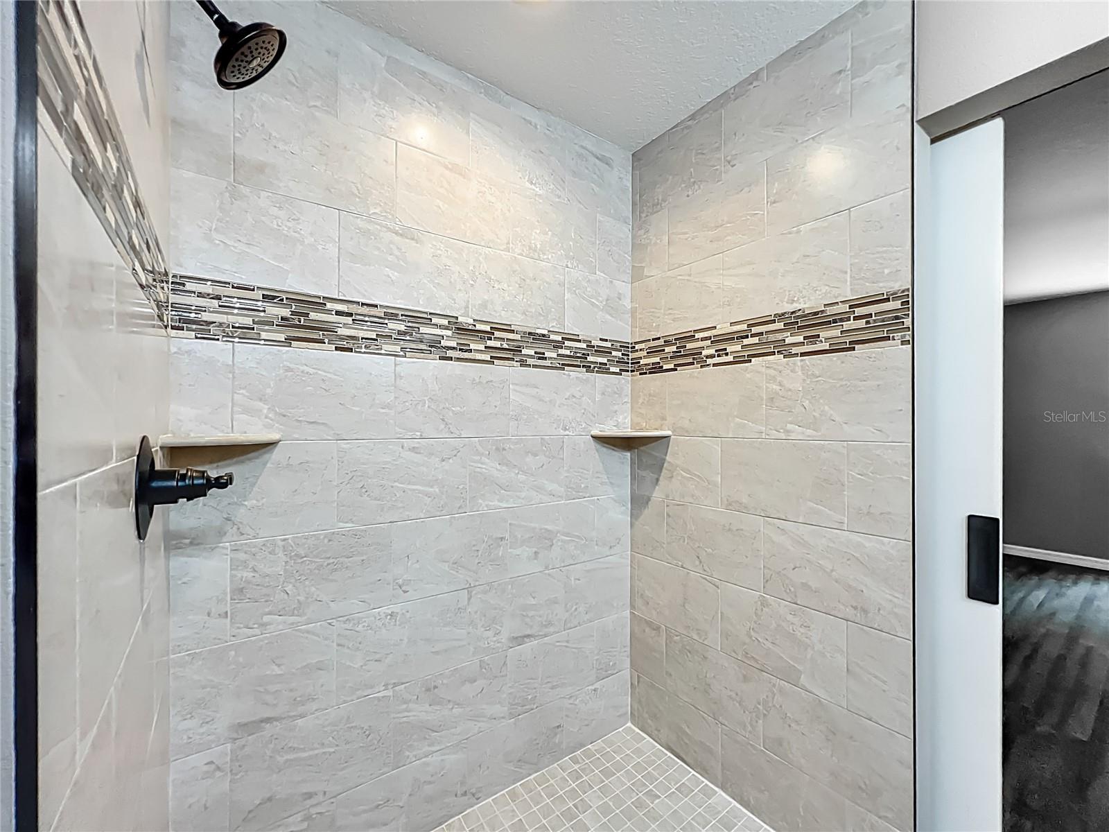 HIDDEN HARBOUR - Residential