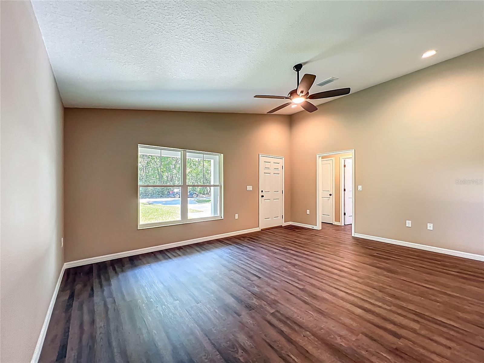 HIDDEN HARBOUR - Residential