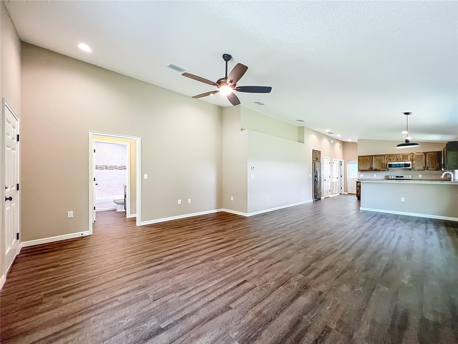 HIDDEN HARBOUR - Residential